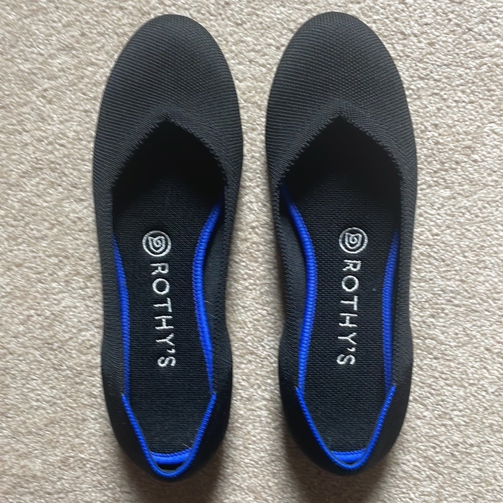 Rothy’s black round- toed slip ons